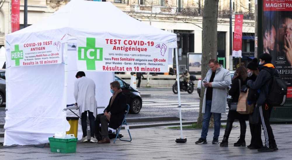 EMA paralajmeron shfaqjen e variantit te ri te COVID-19 ne dimer